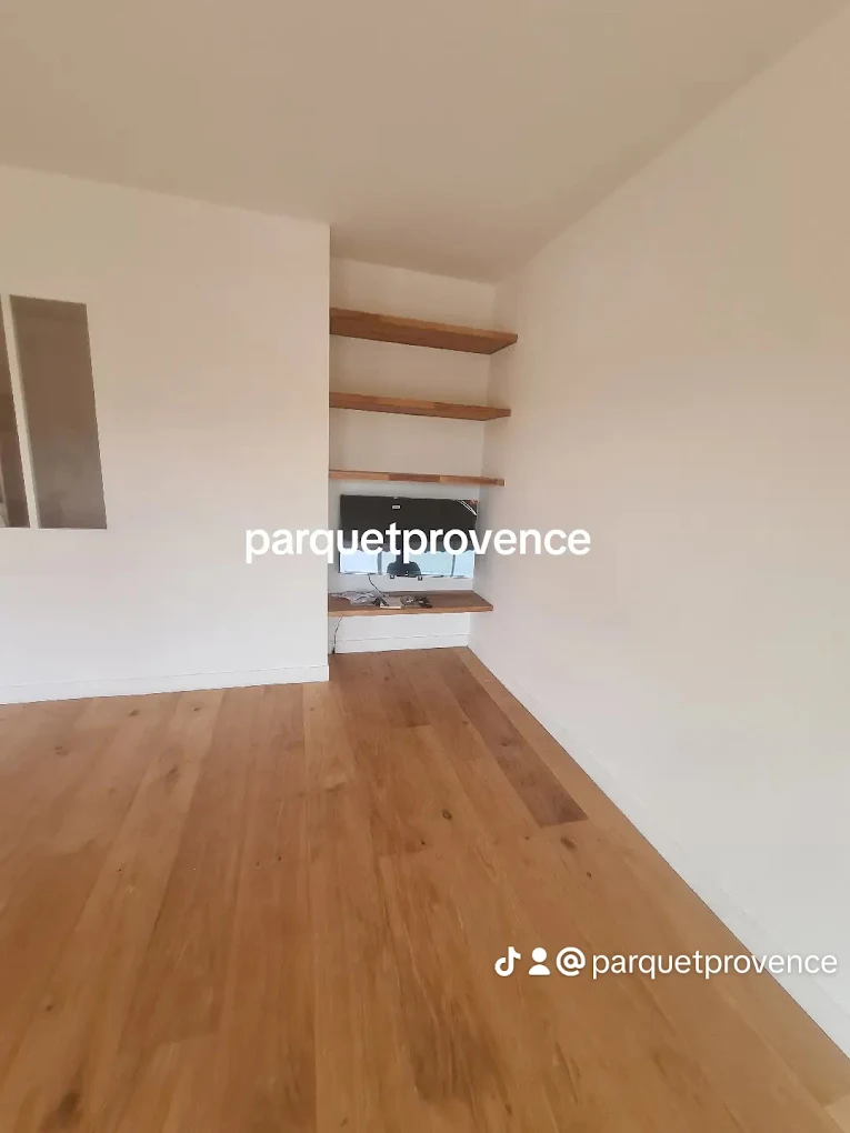 Parquet fini et vitrifié